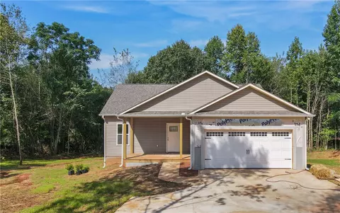 135 Carrie Leigh Ln, Pendleton, SC 29670 photo 1