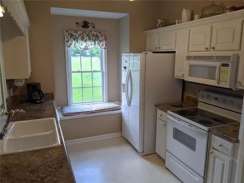 215 Wildwood Dr, Honea Path, SC 29654 photo 4