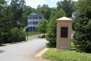 107 Old Compton St, Pendleton, SC 29670 photo 1