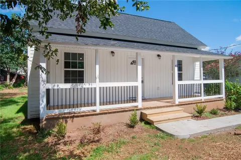 40 Adger St, Pelzer, SC 29669 photo 2