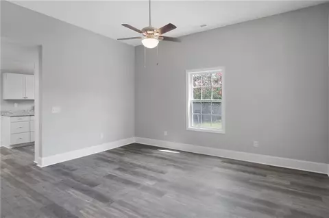 40 Adger St, Pelzer, SC 29669 photo 4
