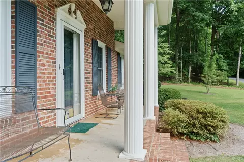 504 Roosevelt Dr, Easley, SC 29642 photo 4