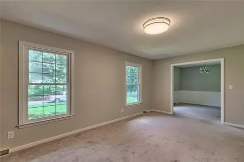 504 Roosevelt Dr, Easley, SC 29642 photo 6