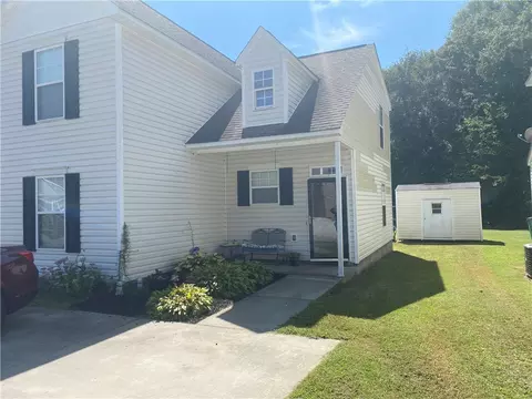 110 Crown Ct, Williamston, SC 29697 photo 2