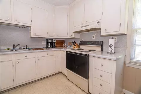 100 Roosevelt Dr, Easley, SC 29642 photo 6