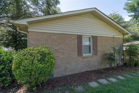 100 Roosevelt Dr, Easley, SC 29642 photo 16