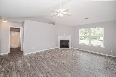 105 Cedar Glen Dr, Williamston, SC 29697 photo 9