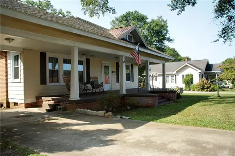 29 Central Ave, Honea Path, SC 29654 photo 6