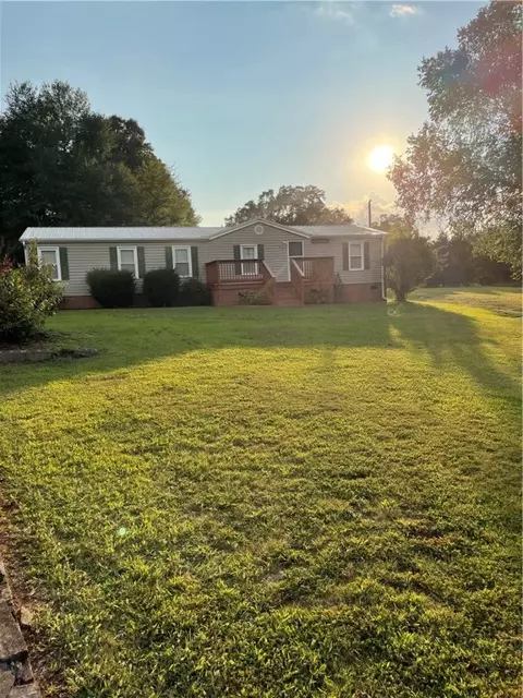104 Kimberly Dr, Easley, SC 29642 photo 1