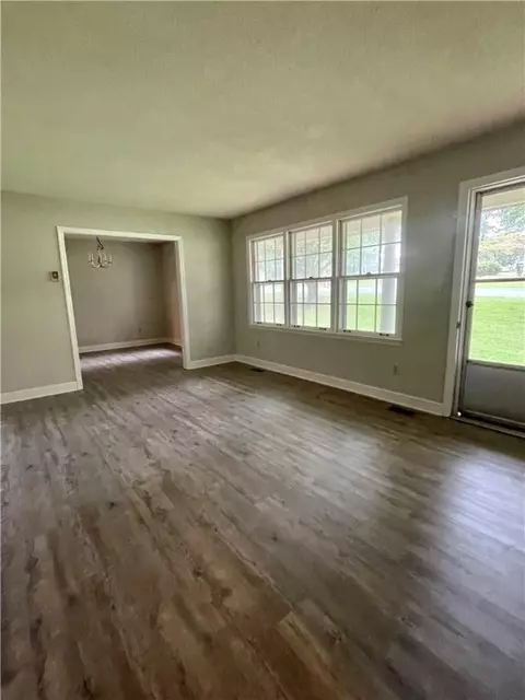 106 Astor St, Easley, SC 29642 photo 2