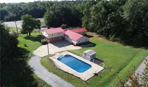 110 Pack Rd, Pelzer, SC 29669 photo 7