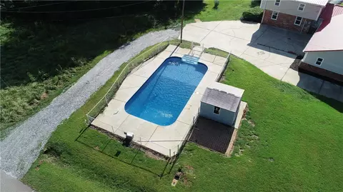 110 Pack Rd, Pelzer, SC 29669 photo 6