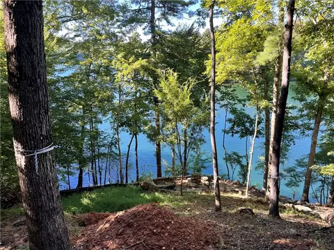 112 Misty Water Loop, Sunset, SC 29685 photo 4