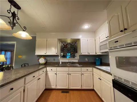 10 E Summit Dr, Ware Shoals, SC 29692 photo 13