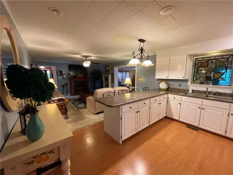 10 E Summit Dr, Ware Shoals, SC 29692 photo 12