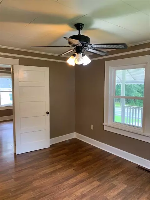 132 E Jones Ave, Pickens, SC 29671 photo 25