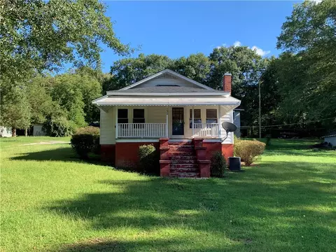 132 E Jones Ave, Pickens, SC 29671 photo 1