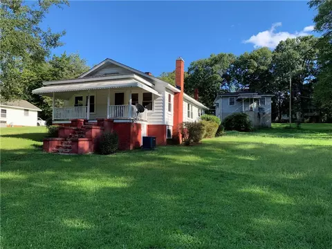 132 E Jones Ave, Pickens, SC 29671 photo 8
