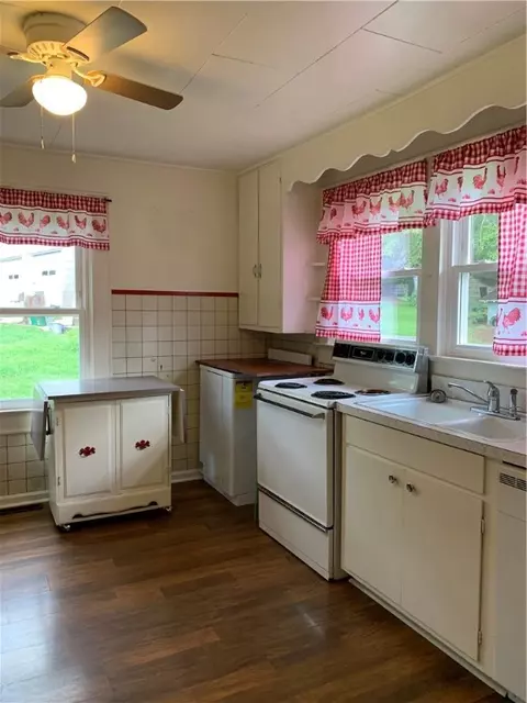 132 E Jones Ave, Pickens, SC 29671 photo 18