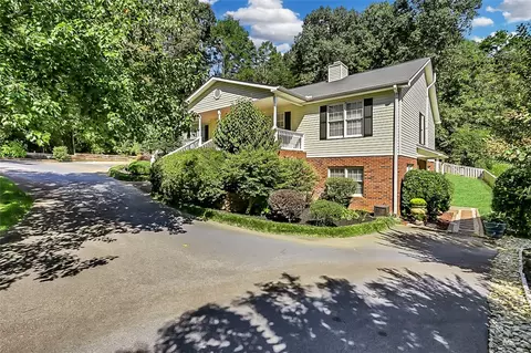 111 Sheffield Rd, Greer, SC 29651