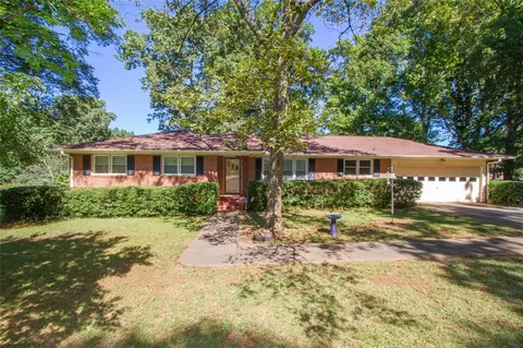 303 Brook Forest Dr, Anderson, SC 29621 photo 2
