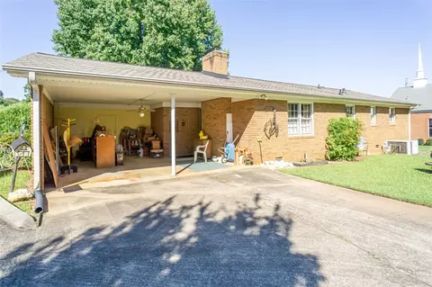 607 S Pendleton St, Easley, SC 29640 photo 25