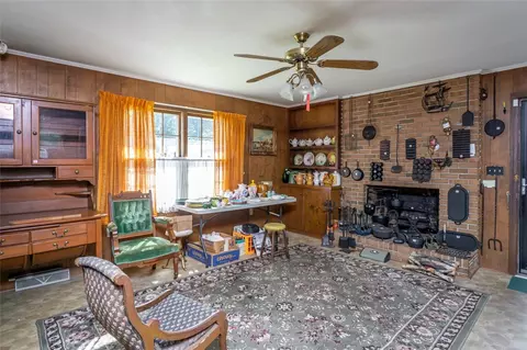 607 S Pendleton St, Easley, SC 29640 photo 8