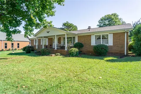607 S Pendleton St, Easley, SC 29640 photo 23