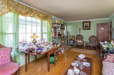 607 S Pendleton St, Easley, SC 29640 photo 9