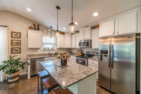 310 Buchanan Trl, Seneca, SC 29672 photo 8
