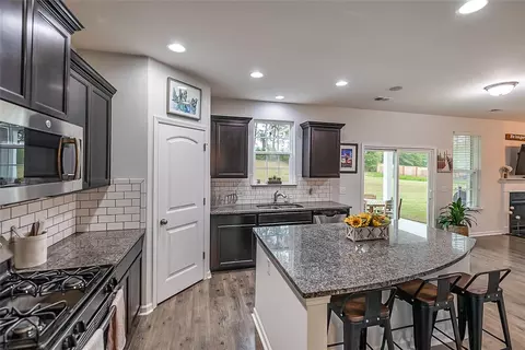 327 Avendell Dr, Easley, SC 29642 photo 6