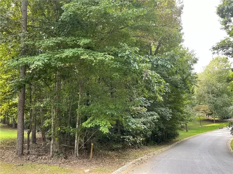 405 Brookstone Way, Central, SC 29630 photo 2