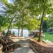 128 Gnarled Pine Ct, Sunset, SC 29685 photo 3