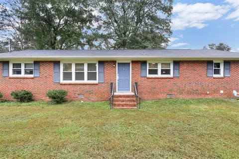 119 Iris Dr, Easley, SC 29642 photo 3