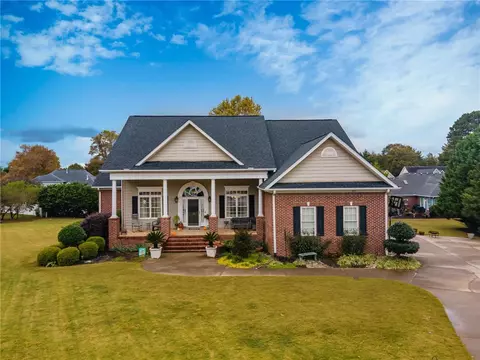121 Wicklow Ct, Easley, SC 29642 photo 2