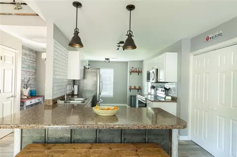 705 E South Boundary St, Walhalla, SC 29691 photo 5