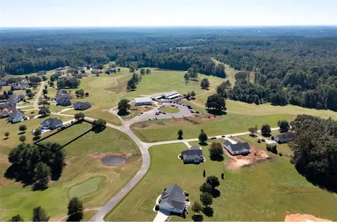 1307 Falcons Dr, Walhalla, SC 29691 photo 1