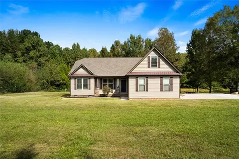1353 1st Ave, Starr, SC 29684 photo 2