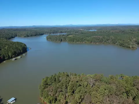 172 Currahee Pt, Toccoa, GA 30577 photo 2