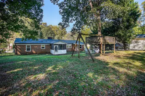 405 Stewart Dr, Easley, SC 29640 photo 3