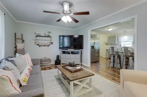 301 Richard St, Easley, SC 29640 photo 4