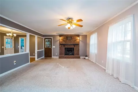 203 Hickory Dr, Easley, SC 29642 photo 16