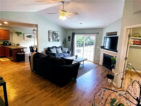 112 Baltic Ave, Anderson, SC 29621 photo 3