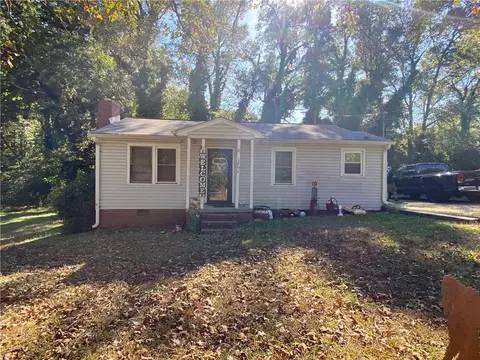 1701 Preston Dr, Anderson, SC 29621 photo 9
