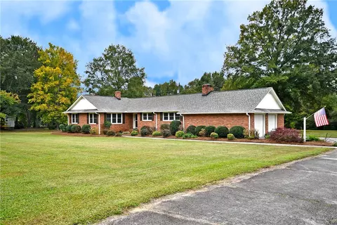 817 Rice Rd, Easley, SC 29640 photo 2