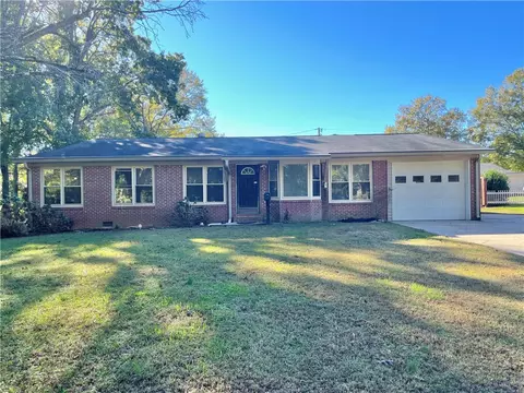 102 Mckay Rd, Honea Path, SC 29654 photo 2