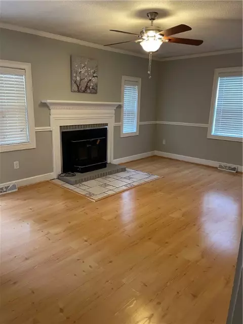 157 Bailey Rd, Central, SC 29630 photo 3
