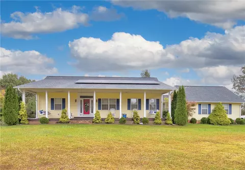 205 Torrington Rd, Walhalla, SC 29691 photo 2