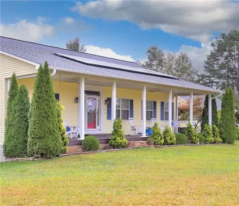 205 Torrington Rd, Walhalla, SC 29691 photo 3