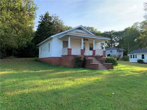 138 E Jones Ave, Pickens, SC 29671 photo 6